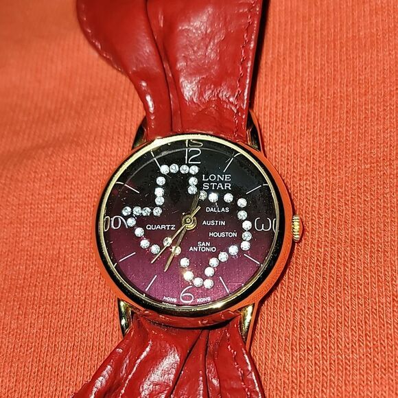 Vintage Texas State Shape in Crystals Watch‎ Gold Tone Ombre Face Red Leather - Picture 1 of 7